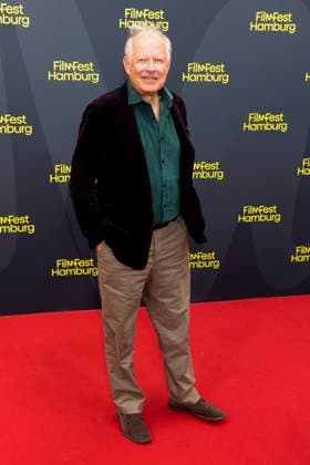 ABB FILMFEST Axel Milberg walks the red carpet at the premiere of the film *The Third Wedding* at FilmFest Hamburg 2026 at the Cinemaxx Dammtor theater in Hamburg on September 29, 2026, Hamburg, Germany