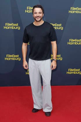 Kostja Ullmann at the premiere of the ZDF TV movie *Die dritte Hochzeit* at the 34th Filmfest Hamburg 2026 at Cinemaxx Dammtor in Hamburg, June 29, 2026 Foto:xC.xTamckex xFuturexImagex hochzeit_6954