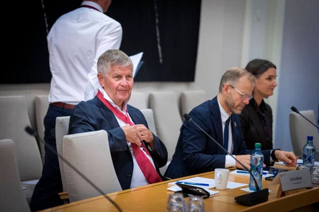 Epstein Hearing Begins in the Storting, Oslo, September 30, 2026. Former Minister of Climate and the Environment and Minister of Development Erik Solheim during the Storting’s Control and Constitutional Committee’s public hearing on practices at the Ministry of Foreign Affairs and Jeffrey Epstein’s network in Norway. Photo: Heiko Junge, NTB, Oslo, Norway hE1TlbRPjuo EDITORIAL USE O Copyright: xHeikoxJungex xNTBx