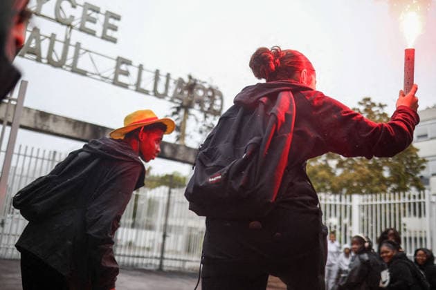 RECORD DATE NOT STATED Students Protest at Paul Eluard secondary school - Saint Denis Students pictured in front of Paul Eluard secondary school in Saint-Denis, North of Paris, on September 30, 2026 as they continue their protest to demand the hiring of substitute teachers, increased resources, and decent learning conditions. Photo by Raphael Lafargue ABACAPRESS.COM  Copyright: xLafarguexRaphael ABACAx