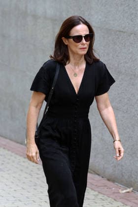 Family and friends bid farewell to filmmaker Gonzalo Suárez. Actress Aitana Sánchez Gijón arrives at the funeral home to say her final goodbyes to filmmaker Gonzalo Suárez, on September 30, 2026, in Madrid, Spain CELEBRITIES FUNERAL HOME DEATH FILMMAKER Ángel Díaz Brin Madrid Madrid Spain  Copyright: xÃ?ngelxDiazxBrinasx 7810007