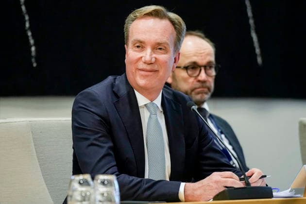 Another hearing on Jeffrey Epstein’s network in Norway, Oslo, September 30, 2026. Former Foreign Minister Borge Brende of the Conservative Party (Høyre) during an open hearing held by the Storting’s Control and Constitutional Committee on practices within the Ministry of Foreign Affairs and Jeffrey Epstein’s network in Norway. Photo: Cornelius Poppe NTB Oslo Norway lvRTdlUdNyE EDITORIAL U  Copyright: xCorneliusxPoppex xNTBx