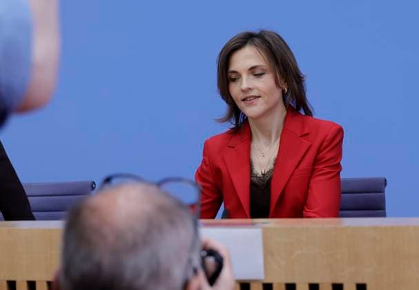 Minister of State Elisabeth Kaiser, Member of the Bundestag, Federal Government Commissioner for Eastern Germany, Germany, Berlin, Federal Press Conference, Topic: Report by the Federal Government Commissioner for Eastern Germany