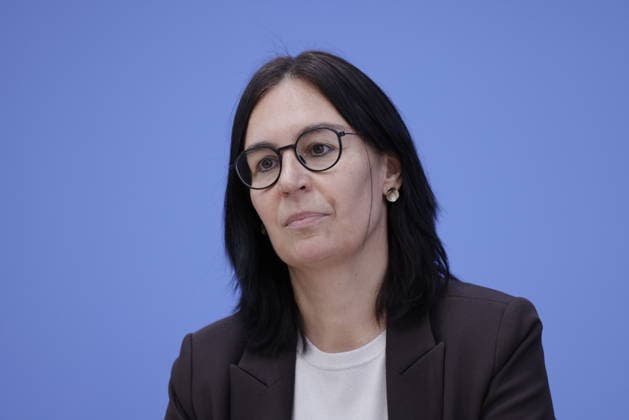 Prof. Dr. Marion Reiser, Institute for Political Science and KomRex Center for Research on Right-Wing Extremism, Democracy Education, and Social Integration, Friedrich Schiller University of Jena, Germany; Berlin; Federal Press Conference; Topic: Report by the Federal Government Commissioner for Eastern Germany