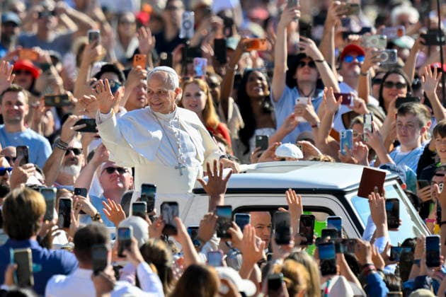 ITALY - WEEKLY GENERAL AUDIENCE - VATICAN-2026 9 30 Italy, Rome, Vatican, 2026 9 30 Pope Leo XIV during the weekly general audience at St Peter s Square in The Vatican . EDITORIAL USE ONLY - NO BOOKS Copyright: xVATICANxMEDIA xCatholicxPressxPhotox