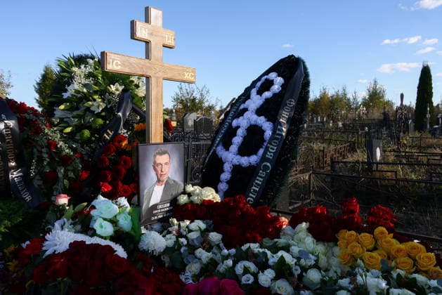 RUSSIA, MOSCOW - SEPTEMBER 30, 2026: Music critic Sergei Sosedov’s grave is seen at Perepechinskoye Cemetery. Sosedov died in an accident in the Republic of Sakha (Yakutia) on September 23, at the age of 59. Artyom Geodakyan TASS  98576698