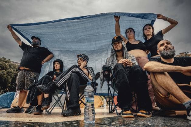 September 30, 2026, Barcelona, Catalonia, Spain: Protesters gather at a tent camp in BarcelonaÃ¢â‚¬â ¢s PlaoÂßa de Catalunya to demand affordable housing and an end to evictions amid nationwide protests over SpainÃ¢â‚¬â ¢s housing crisis. Barcelona Spain  - ZUMAo105 20260930_fap_o105_015 Copyright: xMatthiasxOesterlex