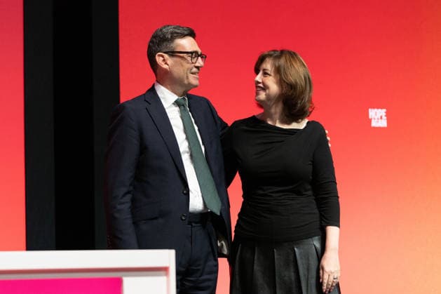 Labour Party Conference in Liverpool Prime Minister Andy Burnham and Education Secretary Lucy Powell on stage at the end of the Labour Party Conference at the ACC Liverpool. Picture date: Wednesday September 30, 2026., Credit:John Johnson Avalon  Copyright: xJohnxJohnsonx xAvalonx 1139473790