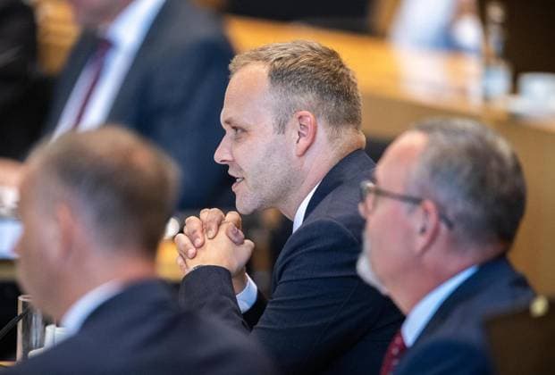 ORAL HEARING ON PROCEEDINGS TO BAN THE AFD ** FOR EDITORIAL PURPOSES ONLY ** **EDITORIAL USE ONLY** September 30, 2026, Erfurt: Oral hearing of the Justice Committee regarding proceedings to ban the AfD at the federal level in the Thuringian State Parliament. The motion was filed by the Left Party faction. Pictured: Daniel Haseloff, Copyright: SaschaxFromm doc87ttmjo8jxtv4tyawbi ,EDITORIAL USE ONLY Copyright: SaschaxFromm