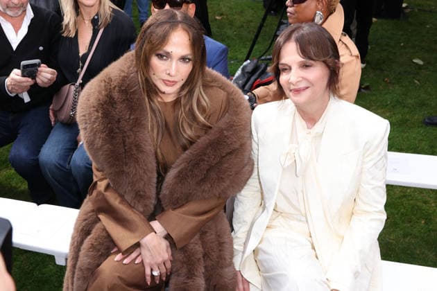 PFW - Stella McCartney Front Row Jennifer Lopez and Juliette Binoche at the Stella McCartney fashion show as a part of Paris Fashion Week Spring Summer 2027 on September 30, 2026 in Paris, France. Photo by Jerome Domine ABACAPRESS.COM Paris France  Copyright: xDominexJerome ABACAx