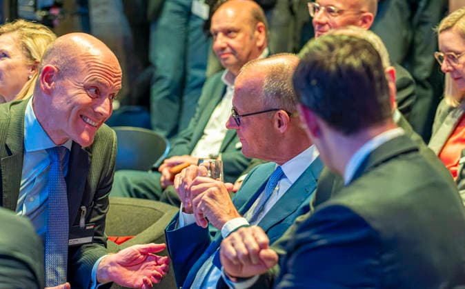 Friedrich Merz, Dirk Schmitz, EUR, Germany, Berlin, September 30, 2026 Dirk Schmitz of Blackrock warmly welcomes Friedrich Merz; press statements by Federal Chancellor Friedrich Merz (CDU), Christian Sewing of Deutsche Bank and Roland Busch of Siemens Keynote address by Federal Chancellor Merz at the annual meeting of the Made for Germany initiative in the Mosaik