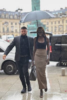 Anok Yai arrives at the fitting at the Tom Ford house during Paris Fashion Week (PFW) on September 30, 2026. Pierre Perusseau, Bestimage. Anok Yai arrives at the fitting at the Tom Ford house during Paris Fashion Week (PFW) in Paris, France.  Copyright: xPierrexPerusseaux xBestimagexPierrexPerusseaux xBestimagex