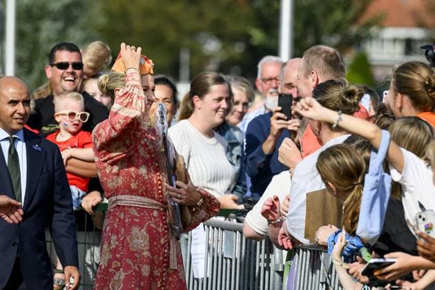 Queen Maxima Visits Urk - Netherlands Queen Máxima pays a visit to Urk. The visit focuses on daily life in Urk, centering on initiatives concerning entrepreneurship, growing up, youth, the elderly, and community spirit. September 30, 2026. Photo by NLBeeld Patrick van Emst ABACAPRESS.COM Netherlands Copyright: xBrunoxPress ABACAx