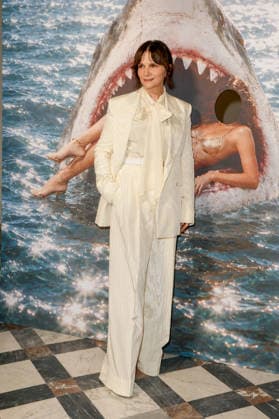 Juliette Binoche at the photocall for the Stella McCartney Women’s Ready-to-Wear Spring Summer 2027 show during Paris Fashion Week (PFW) at the Hôtel de Charost in Paris, France, on September 30, 2026. Olivier Borde, Bestimage. Photocall for the Stella McCartney Women’s Ready-to-Wear Spring Summer 2027 show as part of Paris Fashion Week on September 30, 2026, in Paris, France. Paris, France Copyright: xOLIVIERxBORDEx xBESTIMAGExOLIVIERxBORDEx xBESTIMAGEx