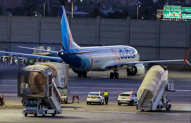 Flydubai flight from Dubai to Tel Aviv lands at Ben Gurion Airport after Saudi Arabia diversion TEL AVIV, ISRAEL - SEPTEMBER 30: A replacement Flydubai plane lands at Ben Gurion Airport in Tel Aviv, Israel, carrying passengers from flight FZ1073, which was diverted to Saudi Arabia after transmitting an emergency code while flying through Jordanian airspace, on September 30, 2026. Nir Keidar Anadolu Tel Aviv Israel. Editorial use only. Please get in touch for any other usage.  Copyright: x2026xAnadoluxNirxKeidarx