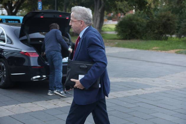 Hearing on the AfD Ban Proceedings in Erfurt, September 30, 2026: Hans Georg Maaßen, former head of the Federal Office for the Protection of the Constitution, on his way to the hearing in the Thuringian State Parliament regarding the AfD ban proceedings in Thuringia, Germany Copyright: xMatthiasxGränzdörferx