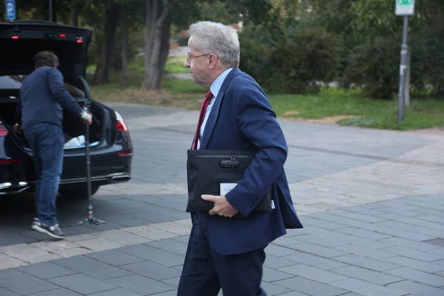 Hearing on the AfD Ban Proceedings in Erfurt, September 30, 2026: Hans Georg Maaßen, former head of the Federal Office for the Protection of the Constitution, on his way to the hearing in the Thuringian State Parliament regarding the AfD ban proceedings in Thuringia, Germany Copyright: xMatthiasxGränzdörferx