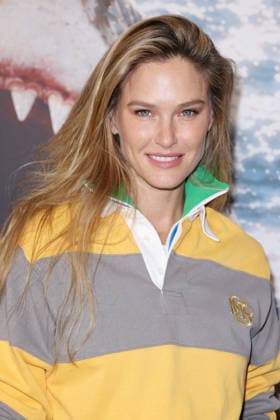 PFW - Stella McCartney Photocall Bar Refaeli at the Stella McCartney fashion show as a part of Paris Fashion Week Spring Summer 2027 on September 30, 2026 in Paris, France. Photo by Jerome Domine ABACAPRESS.COM Paris France Copyright: xDominexJerome ABACAx