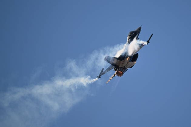 TEKNOFEST Southeast in Turkiye s Sanliurfa SANLIURFA, TURKIYE - SEPTEMBER 30: SOLOTURK performs an aerial demonstration during the Aviation, Space and Technology Festival (TEKNOFEST), world s largest aviation, space, and technology festival at the Sanliurfa GAP Airport for its 15th edition in Sanliurfa, Turkiye on September 30, 2026. Adsiz Gunebakan Anadolu Sanliurfa Turkey. Editorial use only. Please get in touch for any other usage.  Copyright: x2026xAnadoluxAdsizxGunebakanx