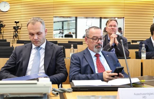 Thuringian State Parliament Justice Committee, September 30, 2026, Erfurt, Thuringian State Parliament, Justice Committee, Oral Hearing on the Motion by the Die Linke Caucus to Initiate Proceedings to Ban the AfD; Pictured: Daniel Haseloff (AfD) and Sascha Schloesser (AfD)