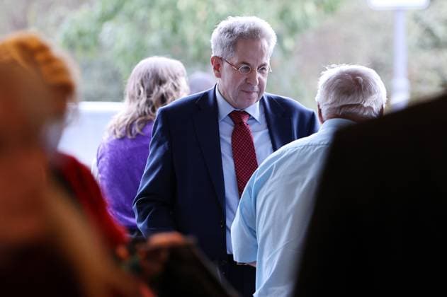 Thuringian State Parliament, Justice Committee, September 30, 2026, Erfurt, Thuringian State Parliament, Justice Committee, Oral Hearing on the Motion by the Die Linke Parliamentary Group to Initiate Proceedings to Ban the AfD; Pictured: Dr. Hans Georg Maassen’s Arrival