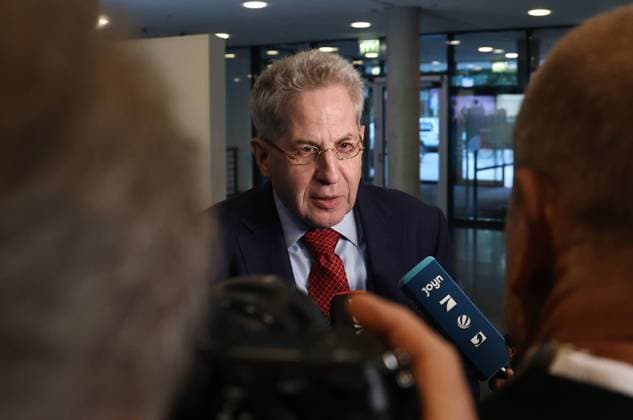 Thuringian State Parliament, Justice Committee, September 30, 2026, Erfurt, Thuringian State Parliament, Justice Committee, Oral Hearing on the Motion by the Die Linke Parliamentary Group to Initiate Proceedings to Ban the AfD; Pictured: Dr. Hans-Georg Maassen being interviewed