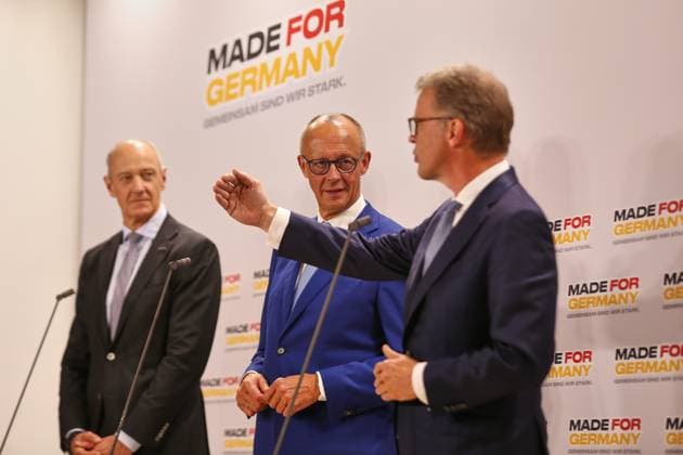 Berlin, Germany, September 30, 2026 Siemensstadt Annual Meeting of the Made for Germany Initiative Siemens CEO Roland Busch, German Chancellor Friedrich Merz (CDU), and Deutsche Bank CEO Christian Sewing issue a press statement Copyright: xdtsxNachrichtenagenturx dts_136943