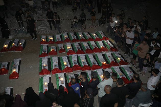 Gaza Families Bid Farewell to 105 Recovered Bodies Mourners bid farewell to the remains of 105 Palestinians recovered from beneath the rubble of the al-Taj block on al-Yarmouk Street in Gaza City on September 30, 2026. The Civil Defense said recovery efforts were carried out in coordination with an Egyptian committee, ahead of the burial of the remains. Photo by Belal Osama apaimages Gaza Gaza Strip Palestinian Territory 300926_Gaza_BO_00(1) Copyright: xapaimagesxBelalxOsamax xapaimagesx