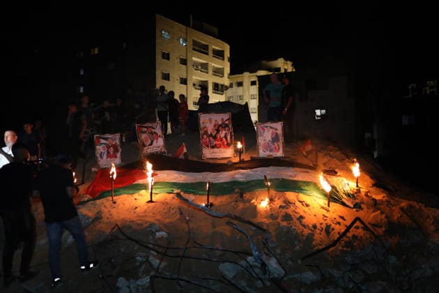 Gaza Families Bid Farewell to 105 Recovered Bodies Mourners bid farewell to the remains of 105 Palestinians recovered from beneath the rubble of the al-Taj block on al-Yarmouk Street in Gaza City on September 30, 2026. The Civil Defense said recovery efforts were carried out in coordination with an Egyptian committee, ahead of the burial of the remains. Photo by Belal Osama apaimages Gaza Gaza Strip Palestinian Territory 300926_Gaza_BO_00(19) Copyright: xapaimagesxBelalxOsamax xapaimagesx