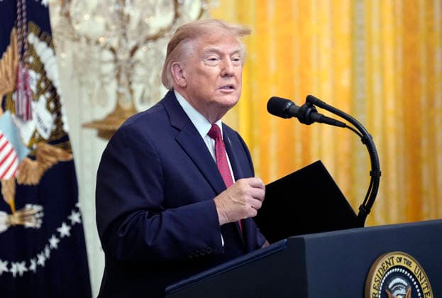 Donald Trump on Hispanic Heritage Month Celebration - Washington US President Donald Trump speaks during the Hispanic Heritage Month Celebration in the East Room of the White House in Washington , DC on September 30, 2026. Photo by Yuri Gripas ABACAPRESS.COM Washington DC United States  Copyright: xPool ABACAx
