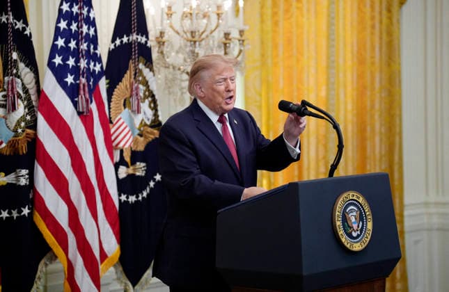 Donald Trump on Hispanic Heritage Month Celebration - Washington US President Donald Trump speaks during the Hispanic Heritage Month Celebration in the East Room of the White House in Washington , DC on September 30, 2026. Photo by Yuri Gripas ABACAPRESS.COM Washington DC United States  Copyright: xPool ABACAx