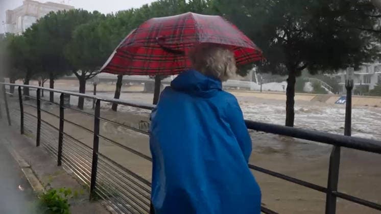 Flooding in Montpellier Caused by The Mediterranean Weather System - France The River Lez is in flood and is inundating the streets of Montpellier, France, on 30 September 2026. The Gard and Hérault departments are on red alert for rain and flooding due to the first Cévenol weather event of the autumn, which is already proving very intense. Significant rainfall totals have already been recorded, with over 200 mm in some places. Photo by CLPRESS ABACAPRESS.COM Montpellier France  Copyright: xCLPRESS ABACAx