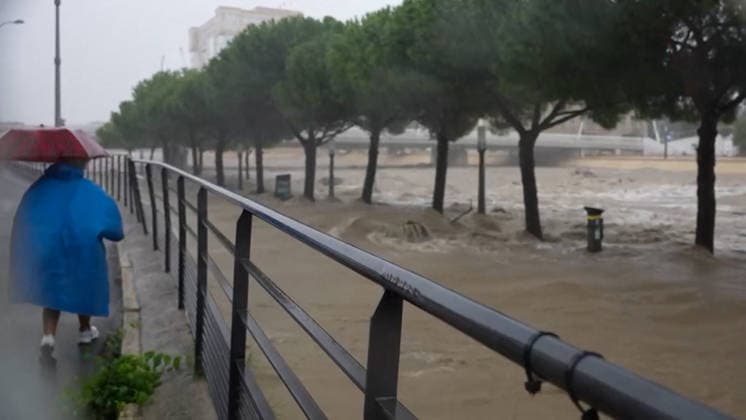 Flooding in Montpellier Caused by The Mediterranean Weather System - France The River Lez is in flood and is inundating the streets of Montpellier, France, on 30 September 2026. The Gard and Hérault departments are on red alert for rain and flooding due to the first Cévenol weather event of the autumn, which is already proving very intense. Significant rainfall totals have already been recorded, with over 200 mm in some places. Photo by CLPRESS ABACAPRESS.COM Montpellier France  Copyright: xCLPRESS ABACAx