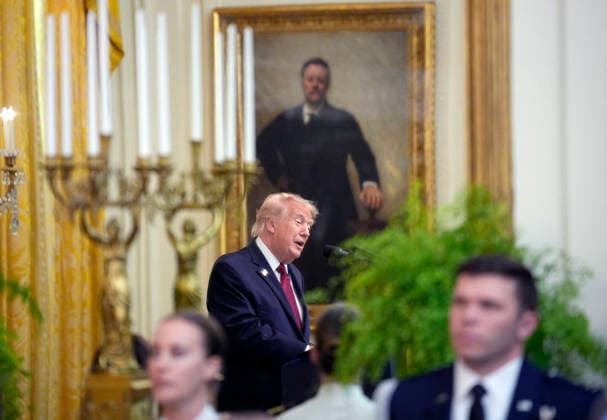 Donald Trump on Hispanic Heritage Month Celebration - Washington US President Donald Trump speaks during the Hispanic Heritage Month Celebration in the East Room of the White House in Washington , DC on September 30, 2026. Photo by Yuri Gripas ABACAPRESS.COM Washington DC United States  Copyright: xPool ABACAx