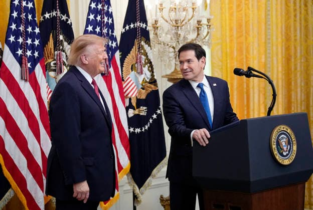 Donald Trump on Hispanic Heritage Month Celebration - Washington US President Donald Trump and US Secretary of State Marco Rubio during the Hispanic Heritage Month Celebration in the East Room of the White House in Washington , DC on September 30, 2026. Photo by Yuri Gripas ABACAPRESS.COM Washington DC United States  Copyright: xPool ABACAx
