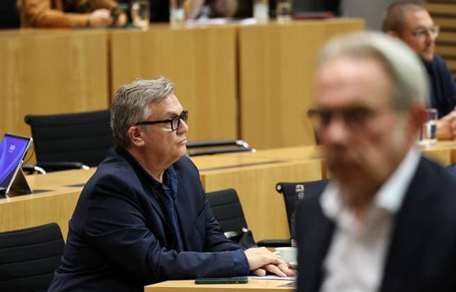Thuringian State Parliament Justice Committee, September 30, 2026, Erfurt, Thuringian State Parliament, Justice Committee, Oral Hearing on the Motion by the Die Linke Parliamentary Group to Initiate Proceedings to Ban the AfD; Photo: Hape Kerkeling, who is to be heard