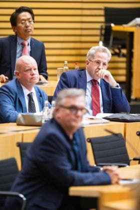 HAPE KERKELING AT THE ORAL HEARING ON PROCEEDINGS TO BAN THE AFD ** FOR EDITORIAL USE ONLY ** EDITORIAL USE ONLY ** September 30, 2026, Erfurt: Oral hearing of the Justice Committee on proceedings to ban the AfD at Copyright: SaschaxFromm doc87txg8pcyfa4ftifkwk ,EDITORIAL USE ONLY Copyright: SaschaxFromm