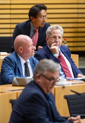 HAPE KERKELING AT THE ORAL HEARING ON PROCEEDINGS TO BAN THE AFD ** FOR EDITORIAL USE ONLY ** EDITORIAL USE ONLY ** September 30, 2026, Erfurt: Oral hearing of the Justice Committee regarding proceedings to ban the Copyright: SaschaxFromm doc87txg92e9zk1i311z10ax ,EDITORIAL USE ONLY Copyright: SaschaxFromm