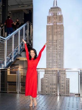September 30, 2026, New York, New York, USA: MING NA WEN visits the Empire State Building in New York to celebrate the release of her debut cookbook and memoir, Have You Eaten Yet? 30 September 2026 New York USA - ZUMAa265 20260930_zep_a265_006 Copyright: xEricxAcquayex