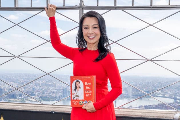 September 30, 2026, New York, New York, USA: MING NA WEN visits the Empire State Building in New York to celebrate the release of her debut cookbook and memoir, Have You Eaten Yet? 30 September 2026 New York USA - ZUMAa265 20260930_zep_a265_017 Copyright: xEricxAcquayex