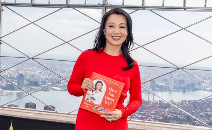 September 30, 2026, New York, New York, USA: MING NA WEN visits the Empire State Building in New York to celebrate the release of her debut cookbook and memoir, Have You Eaten Yet? 30 September 2026 New York USA  - ZUMAa265 20260930_zep_a265_014 Copyright: xEricxAcquayex