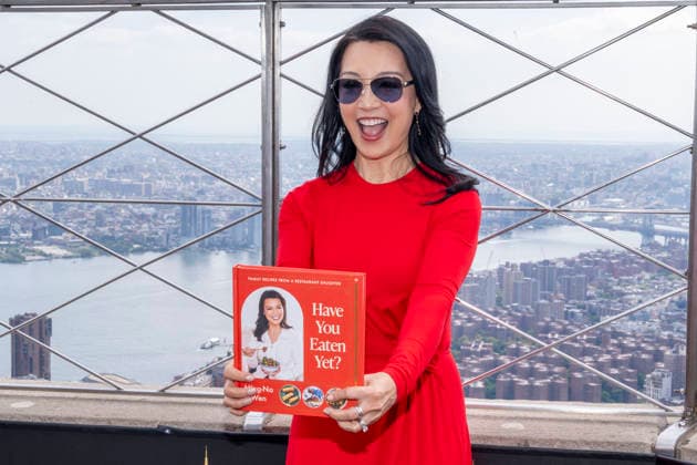 September 30, 2026, New York, New York, USA: MING NA WEN visits the Empire State Building in New York to celebrate the release of her debut cookbook and memoir, Have You Eaten Yet? 30 September 2026 New York USA  - ZUMAa265 20260930_zep_a265_023 Copyright: xEricxAcquayex