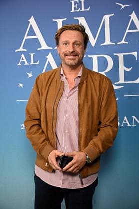 Premiere of the musical El alma al aire, featuring songs by Alejandro Sanz Juan Pena during the premiere of the musical El alma al aire at the Ocaso Coliseum Theater on September 30, 2026, in Madrid, Spain. This new musical, inspired by the songs of Alejandro Sanz, transforms some of the most iconic tracks of his career into the driving force behind a moving, relatable, and deeply human. A theatrical journey that speaks of freedom, the bonds that sustain us, and the courage needed to pursue what truly matters. MUSICAL PHOTOCALL Madrid, Spain Copyright: xFranciscoxGuerrax 7811559