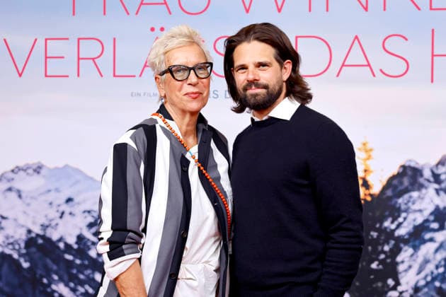 Director Doris Dörrie and actor Josef Ellers at the premiere of *Frau Winkler Leaves the House* at the Lichtburg in Essen, September 30, 2026, North Rhine-Westphalia, Germany Copyright: xChristophxHardtx
