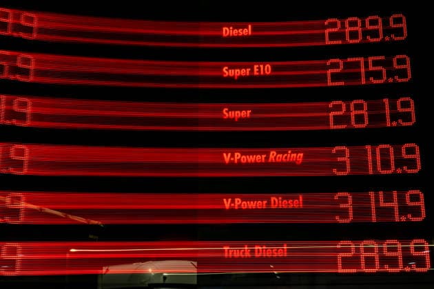 Record prices over 3 euros at the Peppenhoven highway rest stop before the fuel rebate on September 30, 2026: A display board showing record prices at the gas station of the Peppenhoven highway rest stop on the A61 nea Copyright: xMarcxJohnx