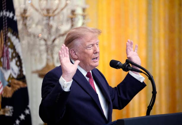 September 30, 2026, Washington, District Of Columbia, USA: United States President Donald J Trump speaks during the Hispanic Heritage Month Celebration in the East Room of the White House in Washington, DC, USA, Wednesday, September 30, 2026 Washington USA  - ZUMAs152 20260930_faa_s152_094 Copyright: xYurixGripasx-xPoolxviaxCNPx