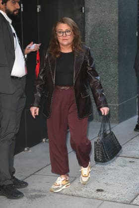 September 30, 2026, New York, New York, USA: RACHEL RAY arrives at ABC studios in Tribeca, New York City for Ã¢â‚¬ËœGood Morning AmericaÃ¢ New York USA  - ZUMAh16_ 20260930_zaf_h16_032 Copyright: xDanxHerrickx