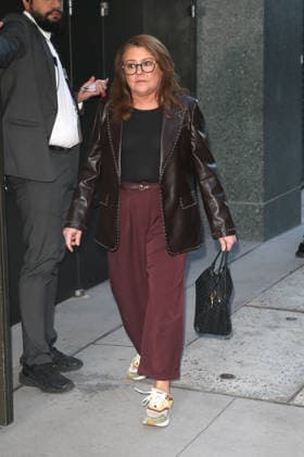 September 30, 2026, New York, New York, USA: RACHEL RAY arrives at ABC studios in Tribeca, New York City for Ã¢â‚¬ËœGood Morning AmericaÃ¢ New York USA - ZUMAh16_ 20260930_zaf_h16_034 Copyright: xDanxHerrickx