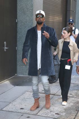 September 30, 2026, New York, New York, USA: SHEMAR MOORE arrives at ABC studios in Tribeca, New York City for Ã¢â‚¬ËœLive With Kelly and MarkÃ¢ New York USA - ZUMAh16_ 20260930_zaf_h16_038 Copyright: xDanxHerrickx