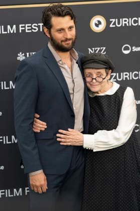 Bardo Böhlefeld and Katharina Thalbach at the premiere of the feature film *Lieblingsmenschen: The Extraordinary Friendship of Agnes and Amir* at the 22nd Zurich Film Festival at Arthouse Le Paris in Zurich, September 30, 2026 Foto:xA.xRaemyx xFuturexImagex lieblingsmenschen_6906